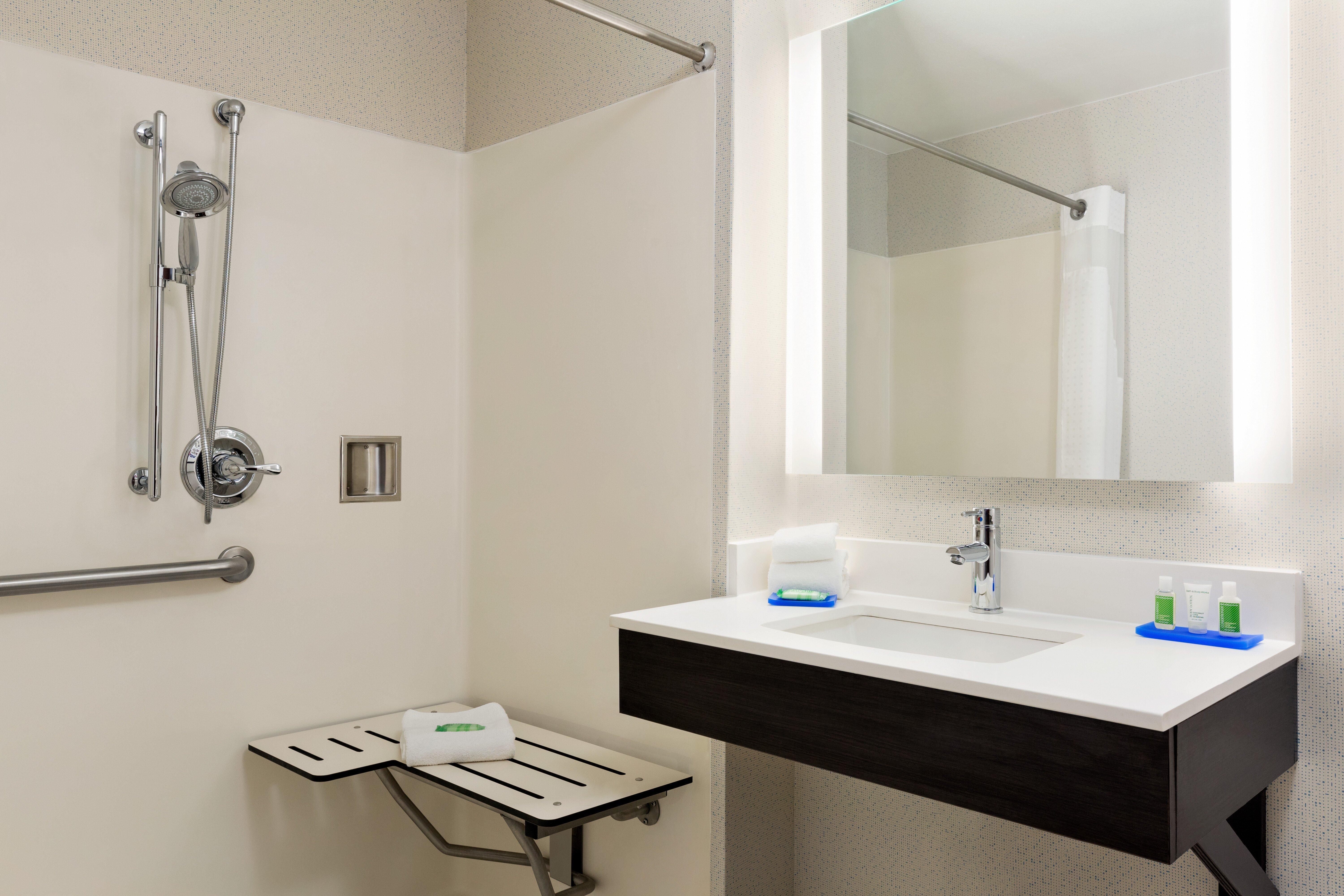 Holiday Inn Express Hotel & Suites Shawnee I-40 By Ihg Bagian luar foto