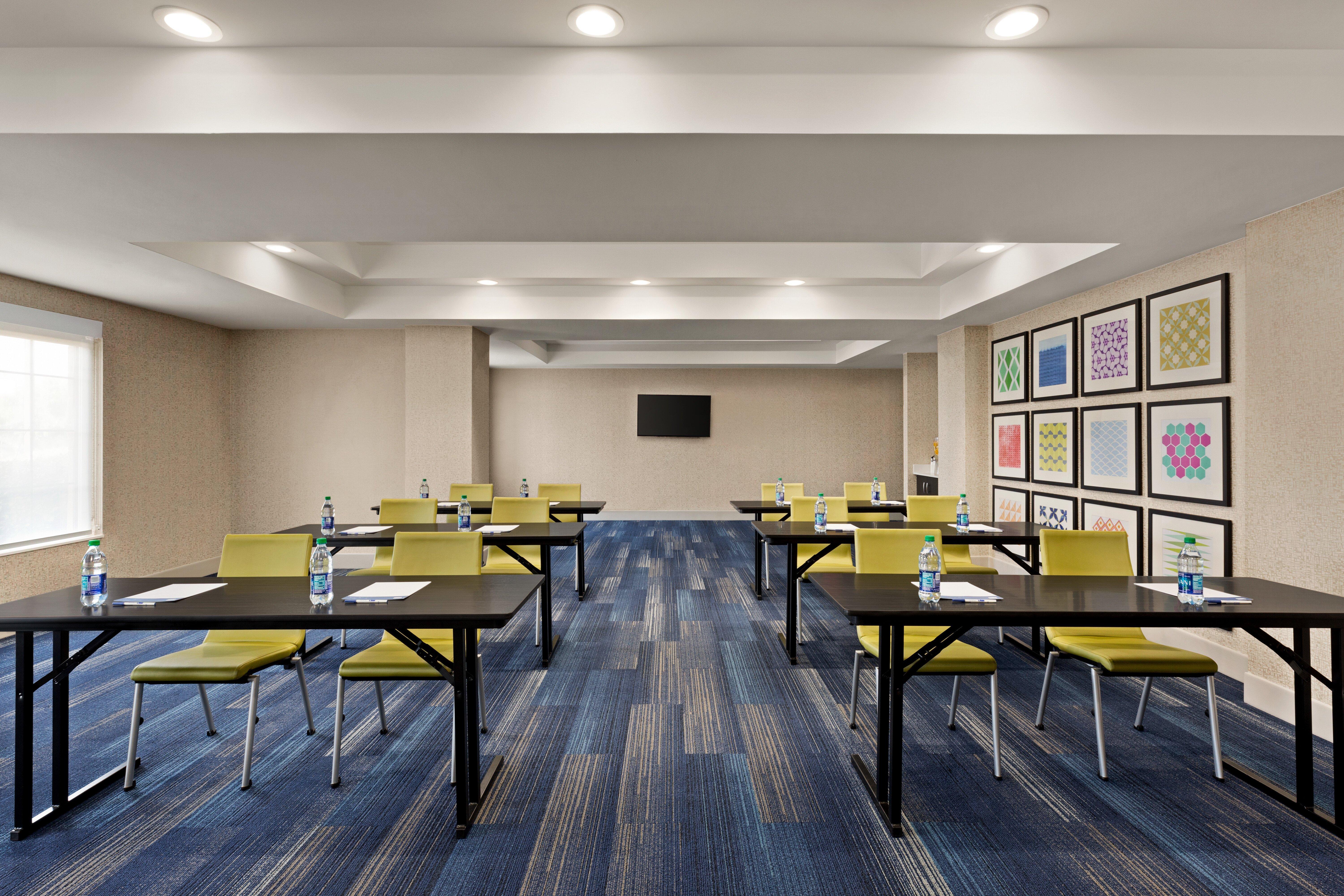 Holiday Inn Express Hotel & Suites Shawnee I-40 By Ihg Bagian luar foto